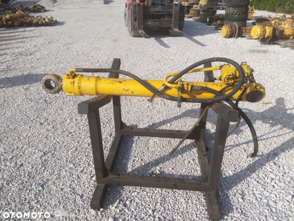 Siłownik Liebherr R914 R924 R904 R906 R916 R926[D-172 S-80 T-85] - 2