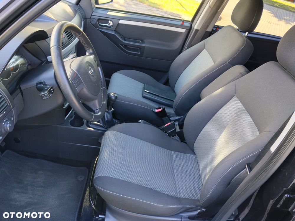 Opel Meriva 1.8 16V Cosmo - 17