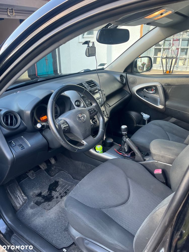 Toyota RAV4 - 5