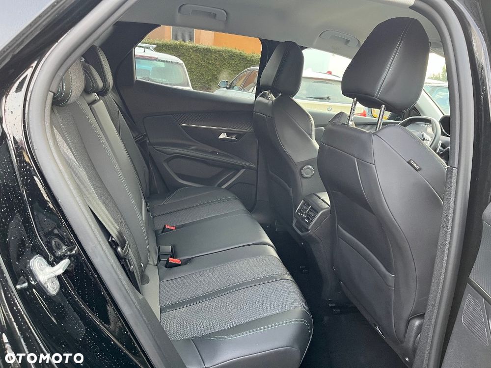 Peugeot 3008 PureTech 130 Stop & Start GPF EAT8 Allure - 6