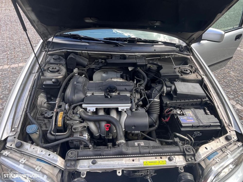 Volvo V40 1.6 Base - 14
