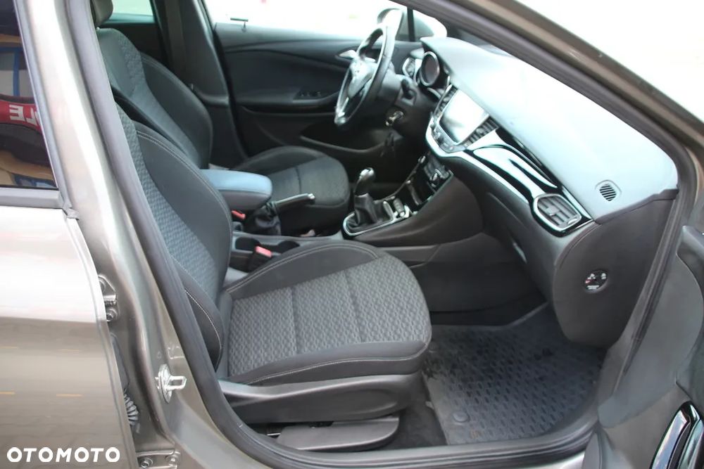 Opel Astra 1.4 Turbo Business - 32