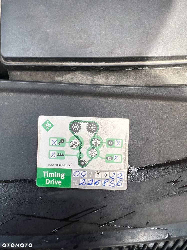 Volkswagen Golf 2.0 TDI DPF Style - 12
