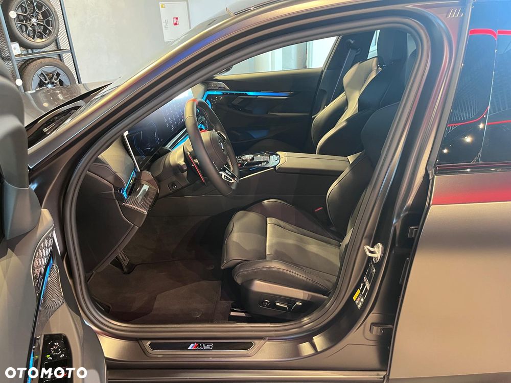 BMW M5 PHEV - 11