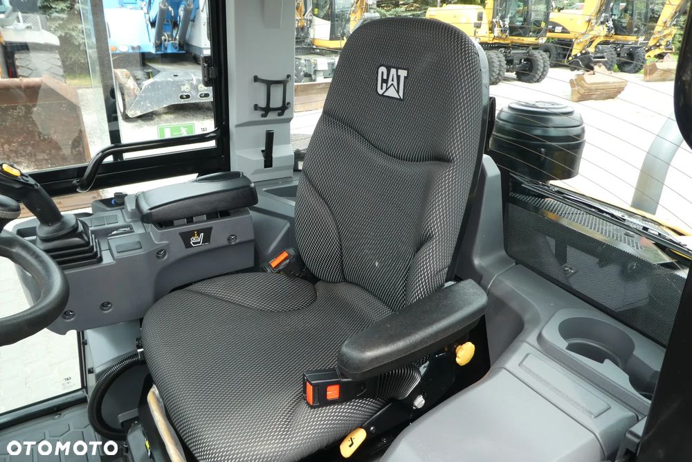 Caterpillar 906 SPROWADZONA - 27