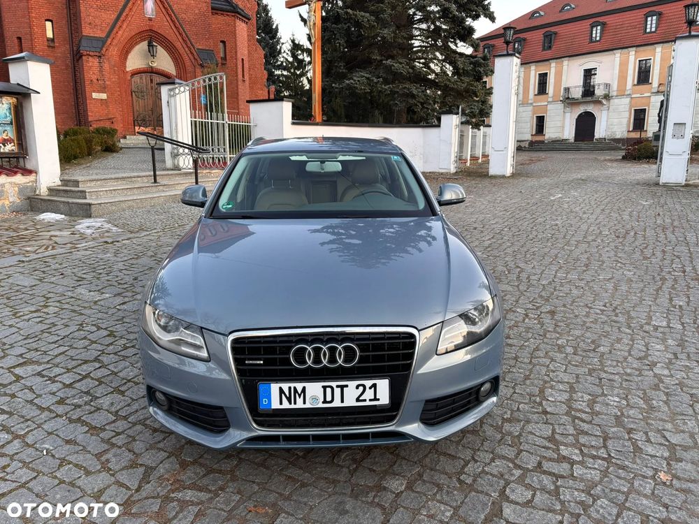 Audi A4 Avant 3.0 TDI DPF quattro tiptronic Attraction - 2