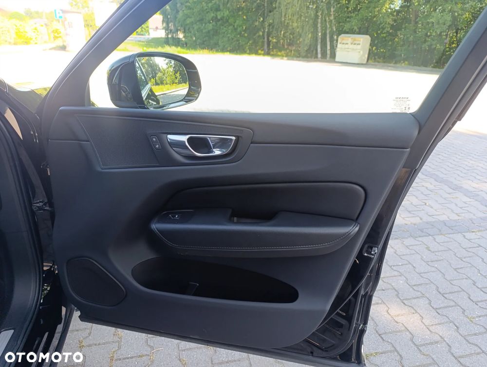 Volvo XC 60 B4 D AWD Geartronic Inscription - 25