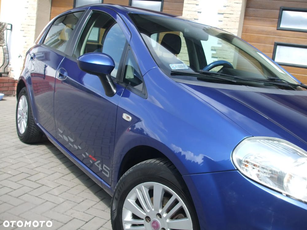 Fiat Grande Punto Actual 1.4 8V Estiva Blue&Me - 6