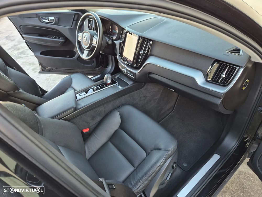 Volvo XC 60 2.0 T6 PHEV Inscription AWD - 40