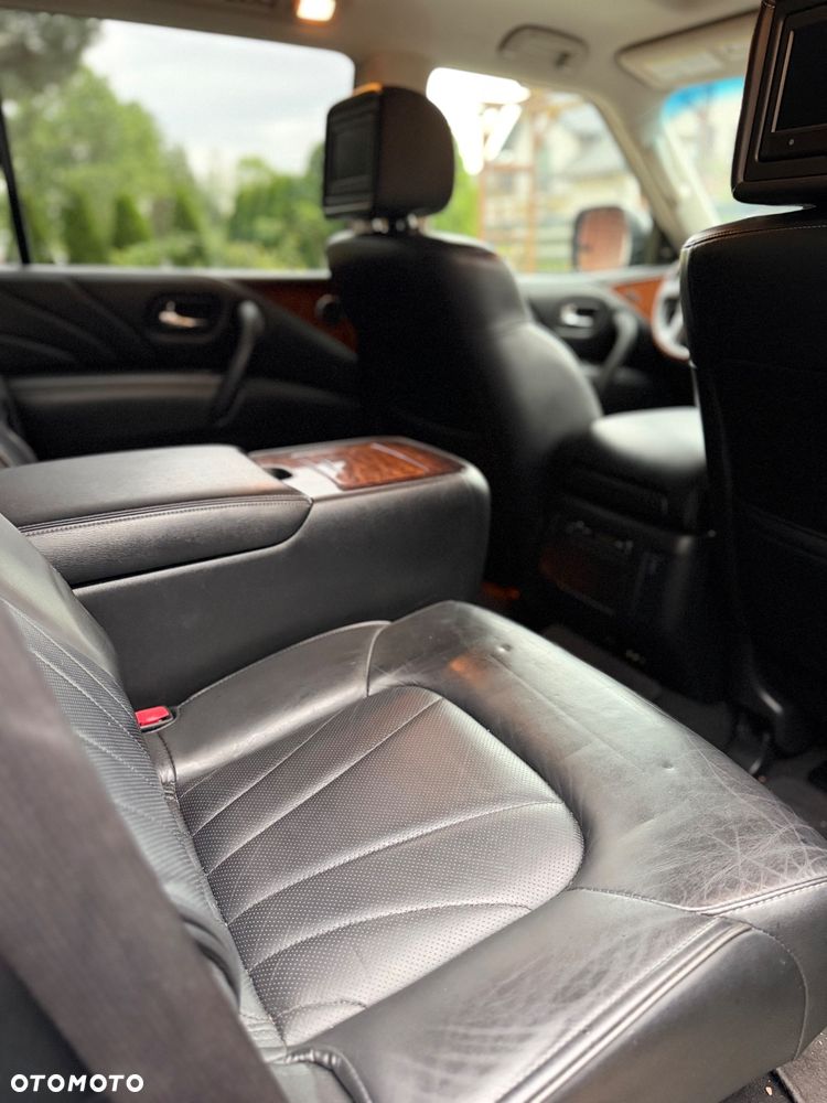 Infiniti QX80 - 12