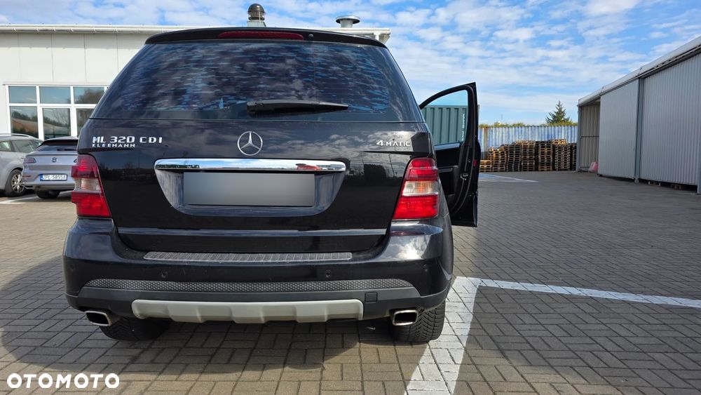 Mercedes-Benz ML 320 CDI 4-Matic - 12