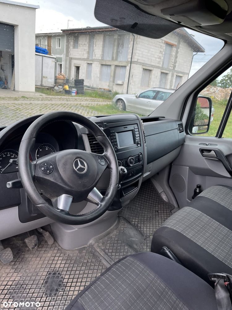 Mercedes-Benz Sprinter - 5