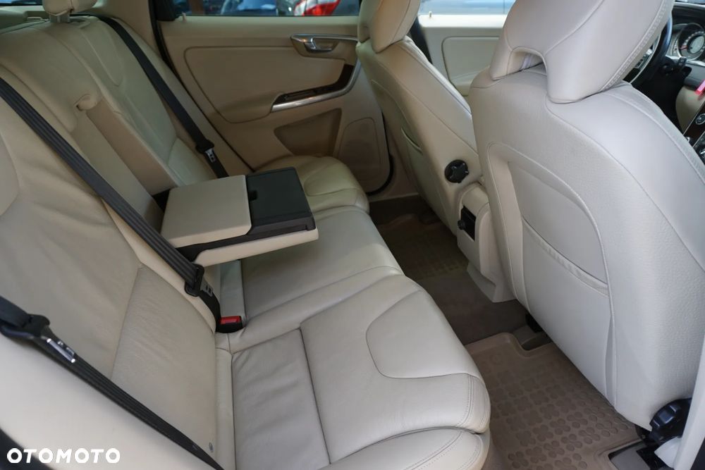 Volvo XC 60 D3 Edition Pro - 14