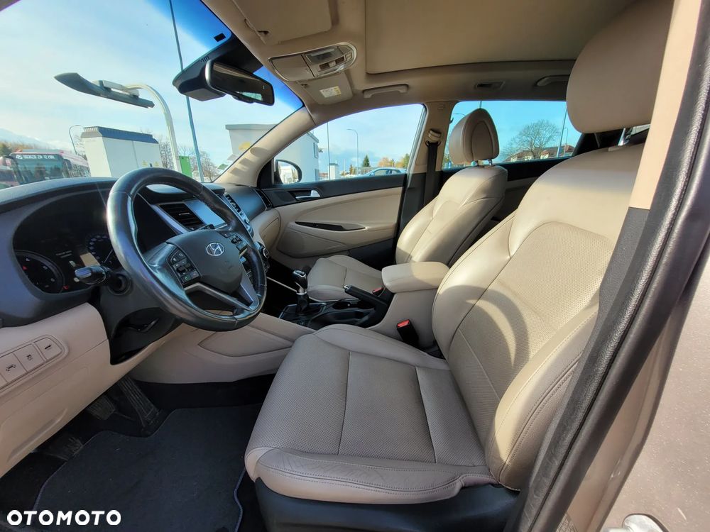 Hyundai Tucson 2.0 CRDI BlueDrive GO Plus 2WD - 34