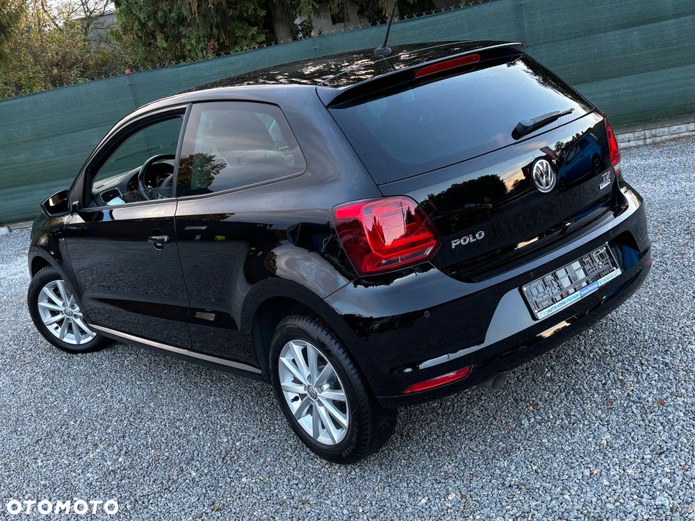 Volkswagen Polo 1.4 TDI Blue Motion Technology Lounge - 16