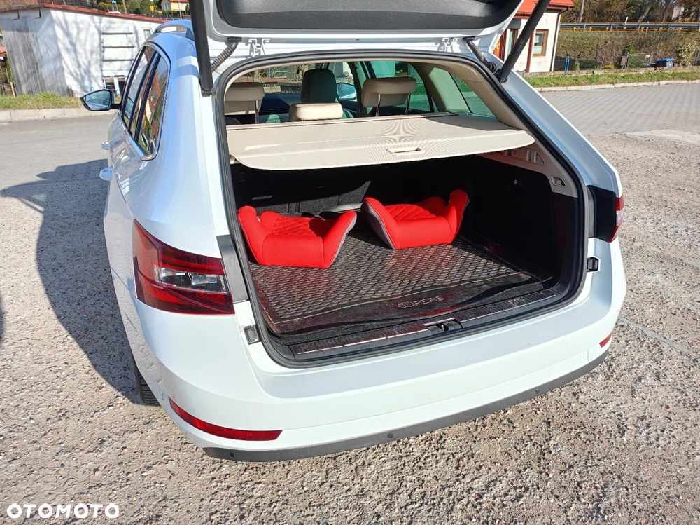 Skoda Superb 2.0 TDI L&K DSG - 6