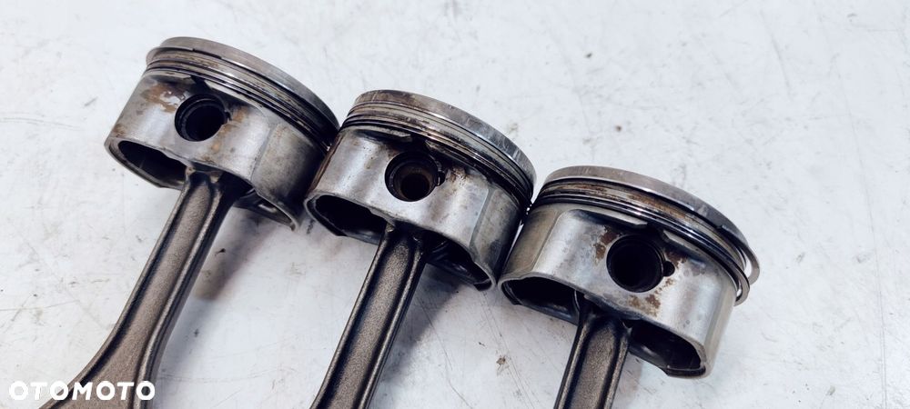 TŁOK + KORBOWÓD AUDI S4 A6 4.2 BBK BAT 079G 84L89 - 3