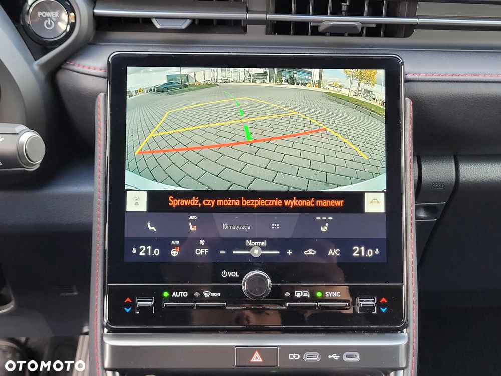 Lexus LBX 1.5 Hybrid Emotion - 17