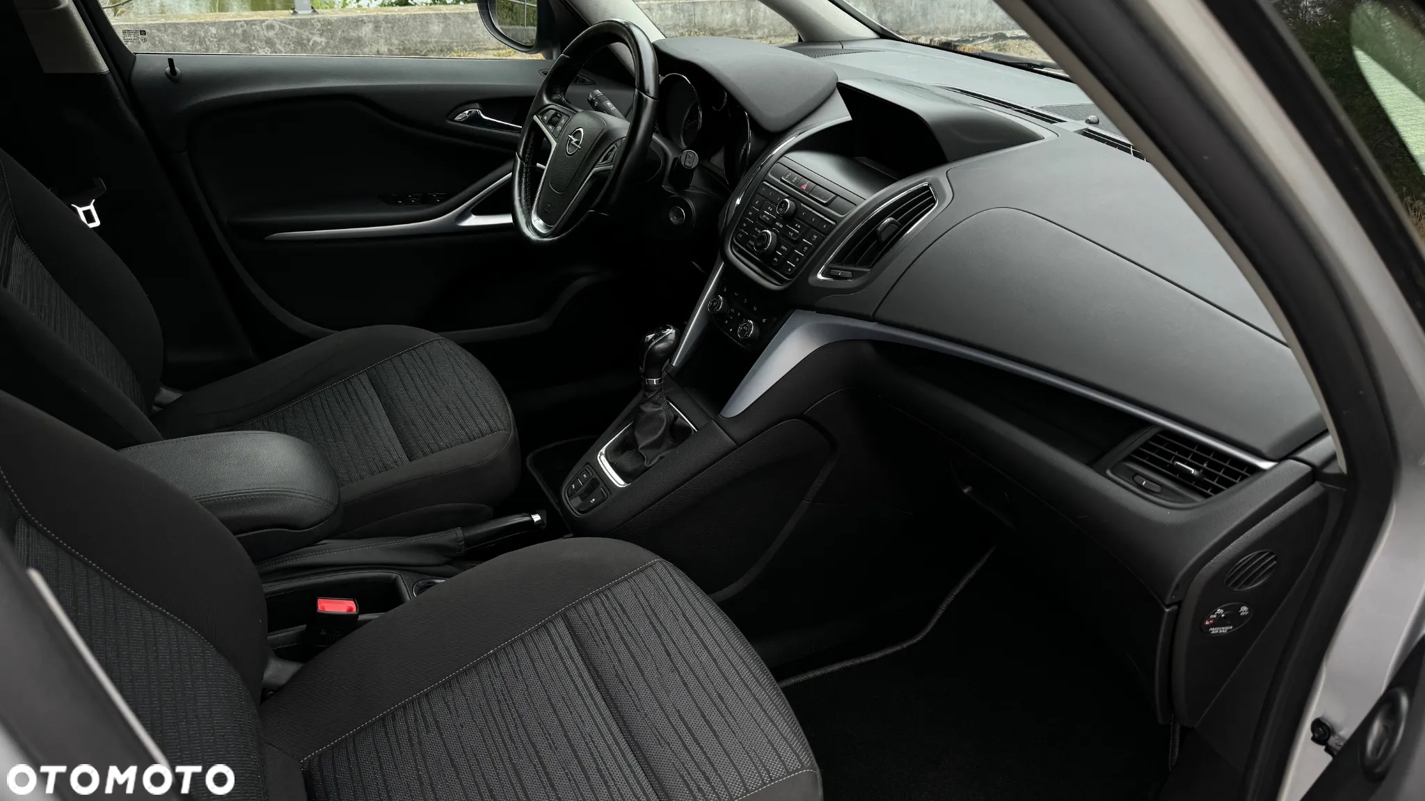 Opel Zafira - 11