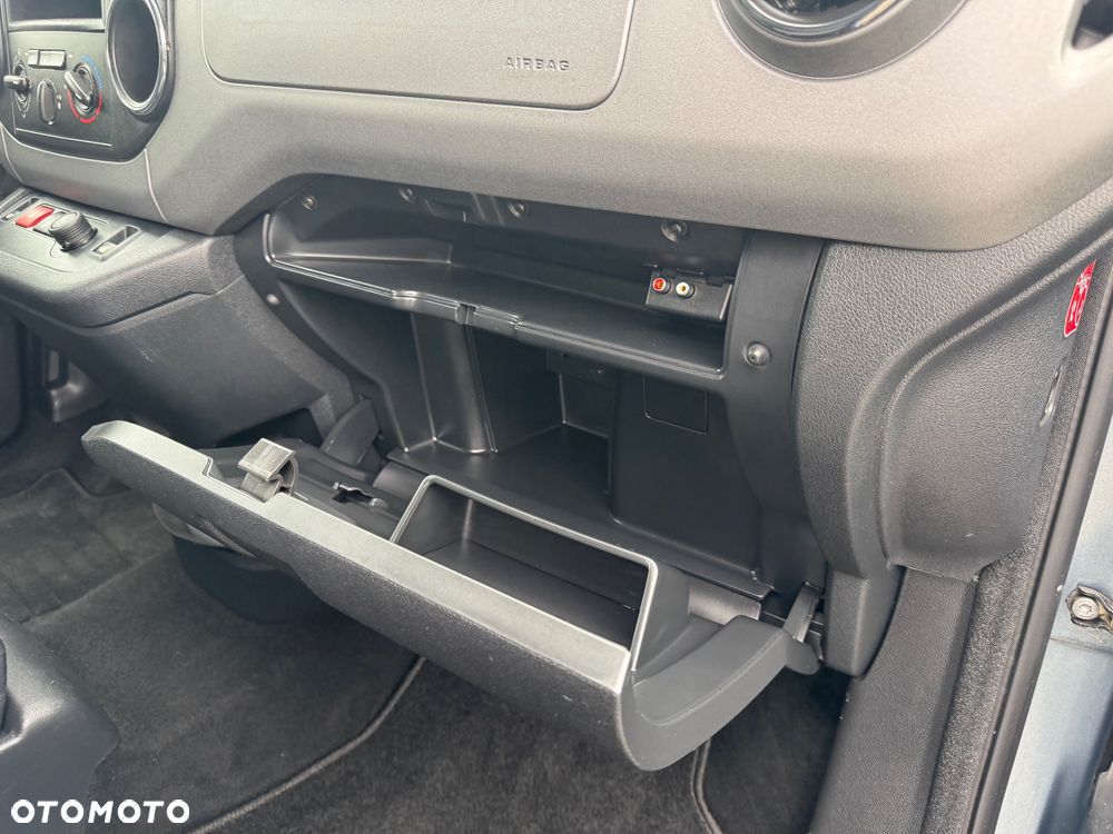 Citroën Berlingo Multispace e-HDi 90 FAP EGS6 Exclusive - 30