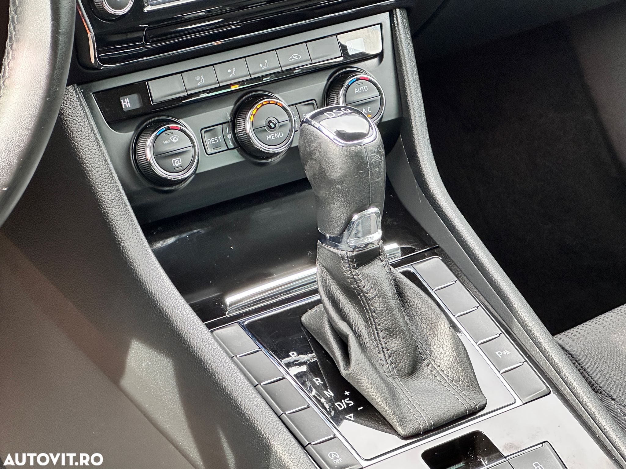 Skoda Superb 2.0 TDI DSG Ambition - 18