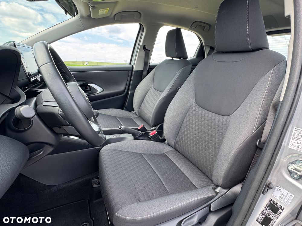 Toyota Yaris - 22