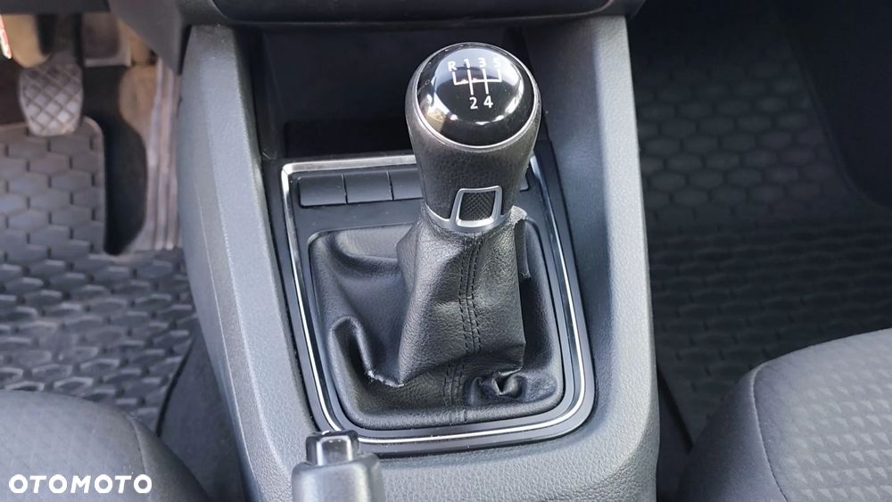 Volkswagen Jetta 2.0 TDI DPF BMT Trendline - 19