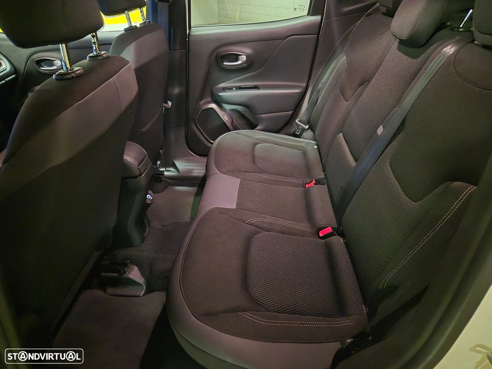 Jeep Renegade 1.6 MJD Sport - 33