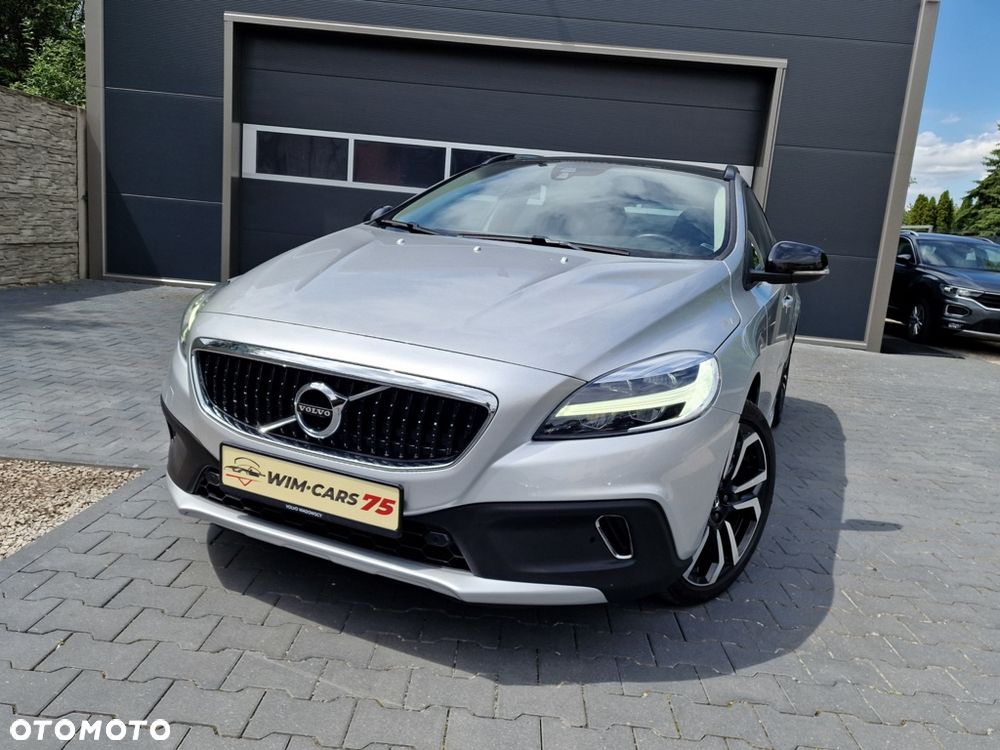 Volvo V40 Cross Country D2 Geartronic Momentum - 2