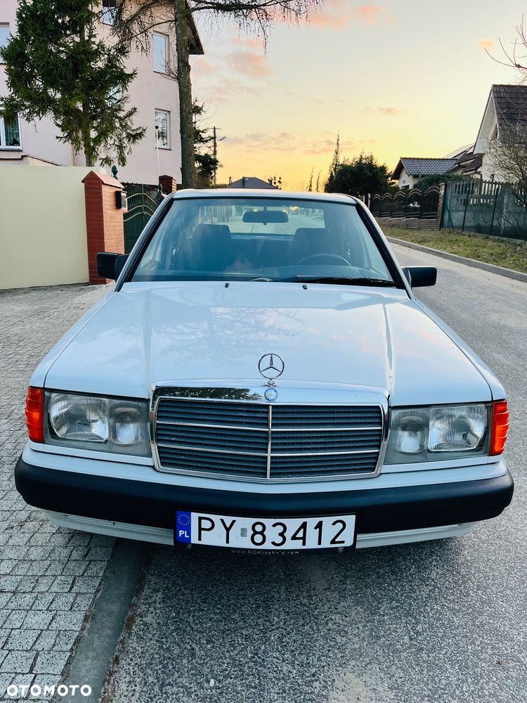 Mercedes-Benz W201 (190) - 6