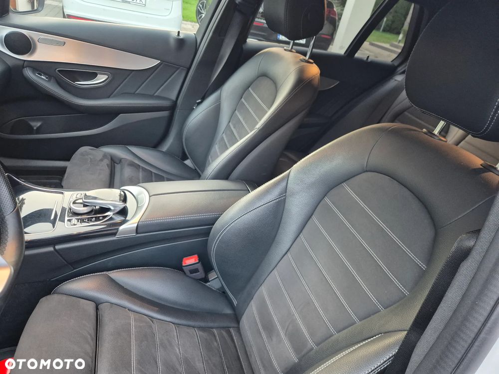 Mercedes-Benz Klasa C 200 4MATIC 9G-TRONIC - 27