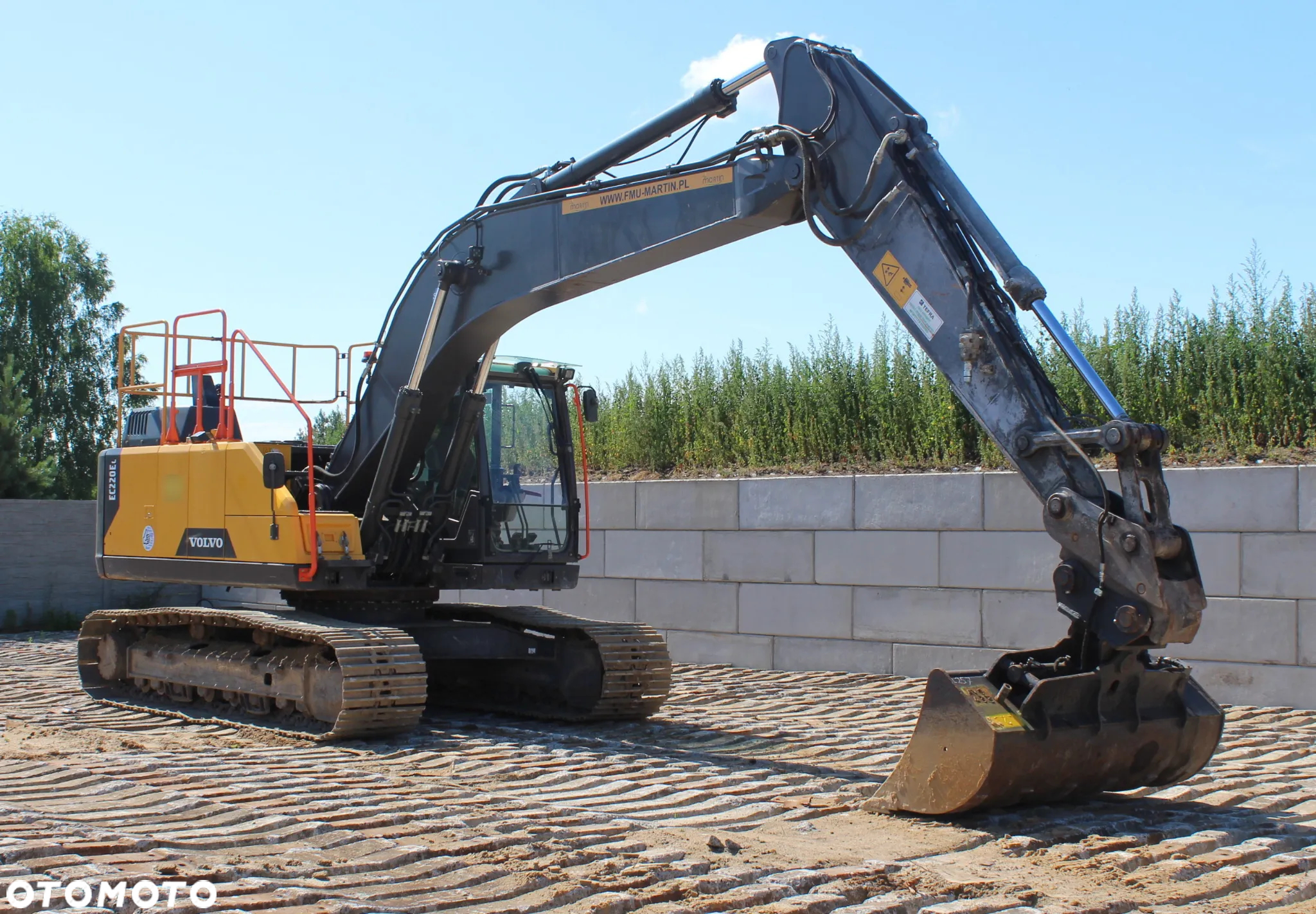 Volvo EC220EL - 22