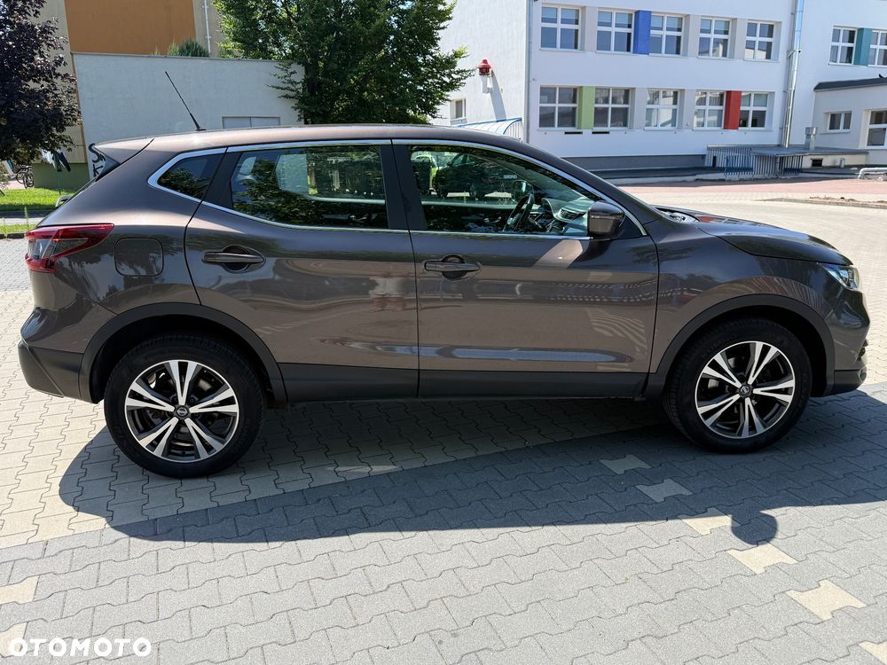 Nissan Qashqai 1.3 DIG-T N-Connecta - 7