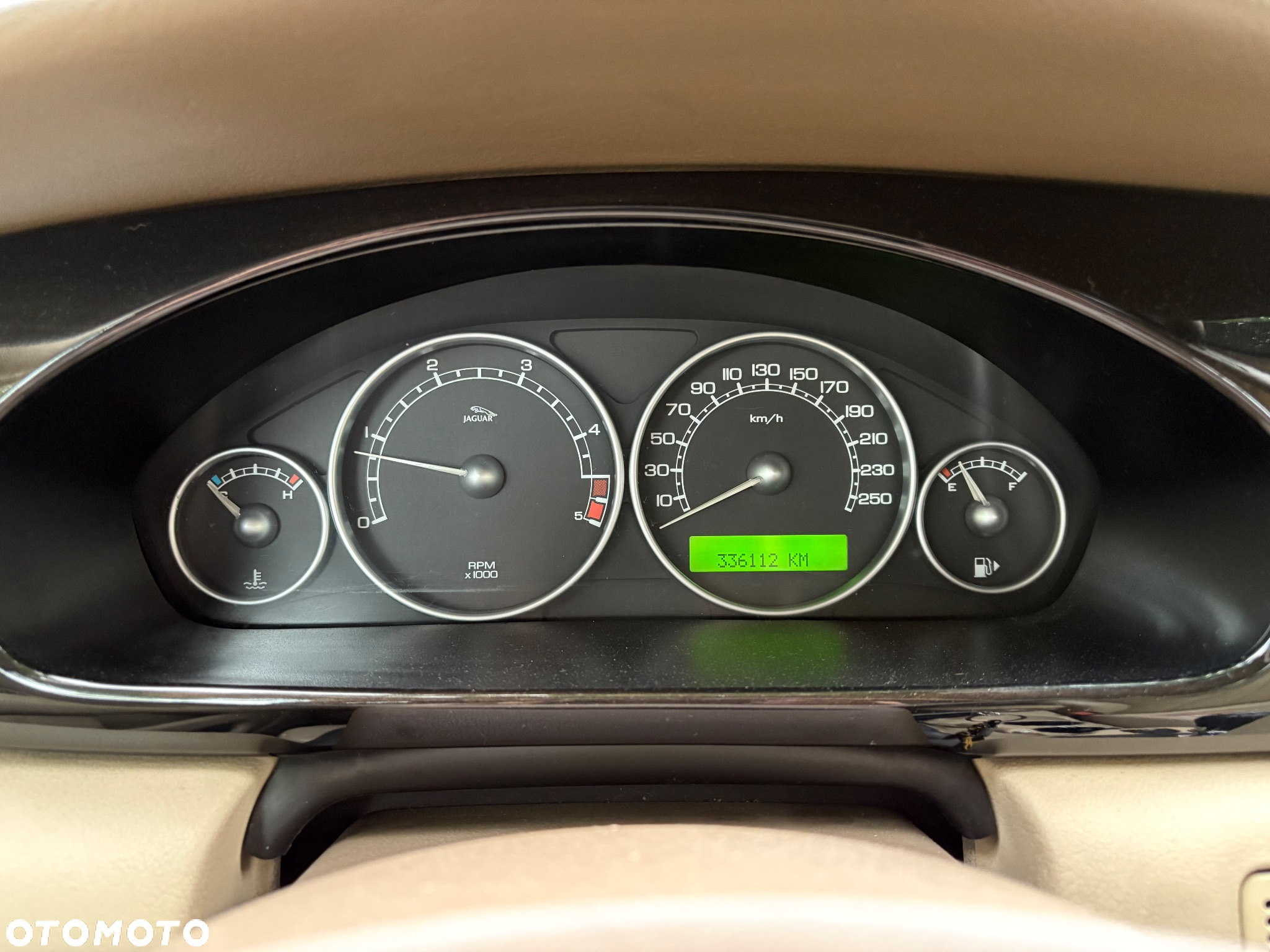 Jaguar X-Type 2.0 D High - 9