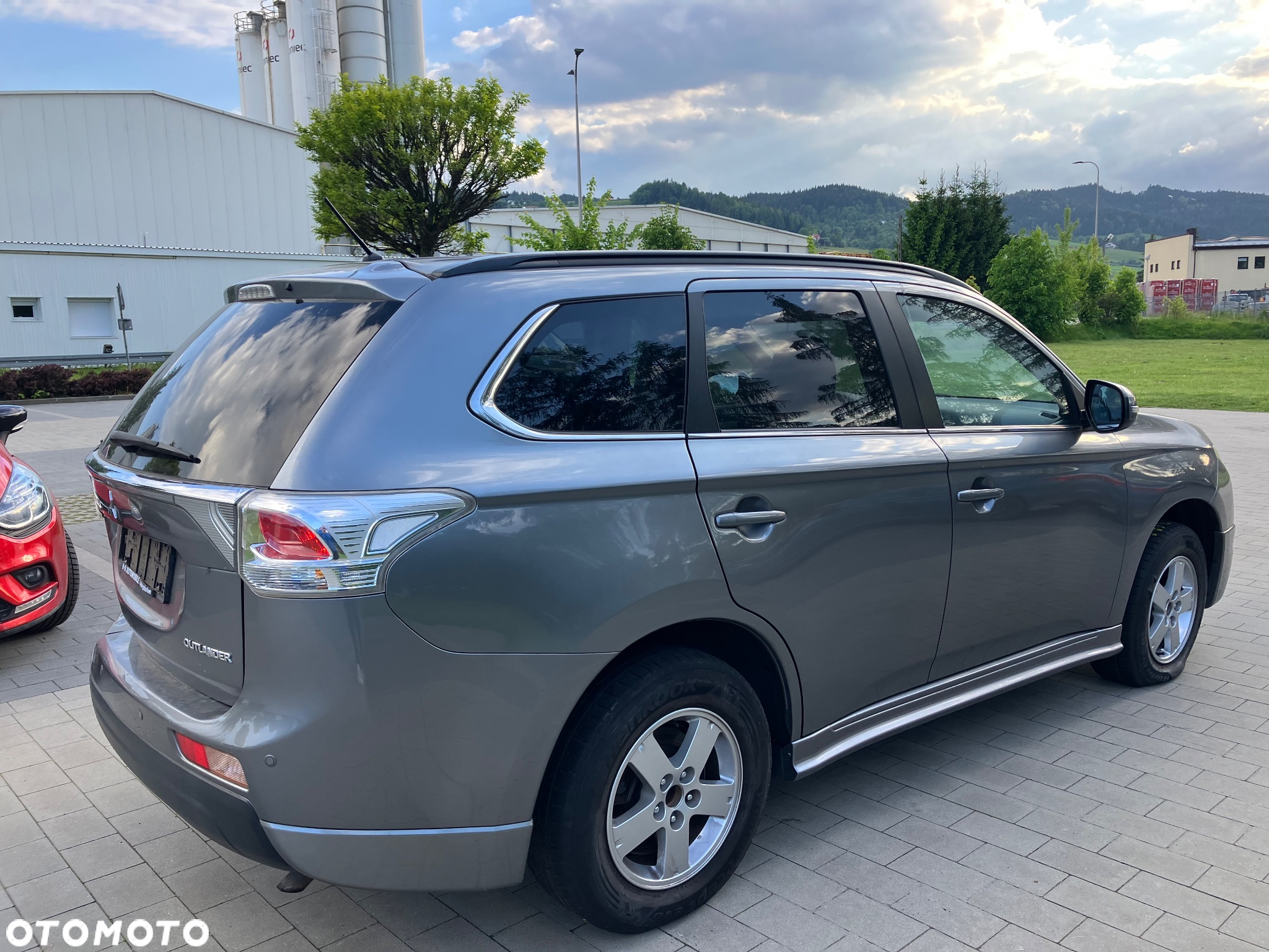 Mitsubishi Outlander - 6