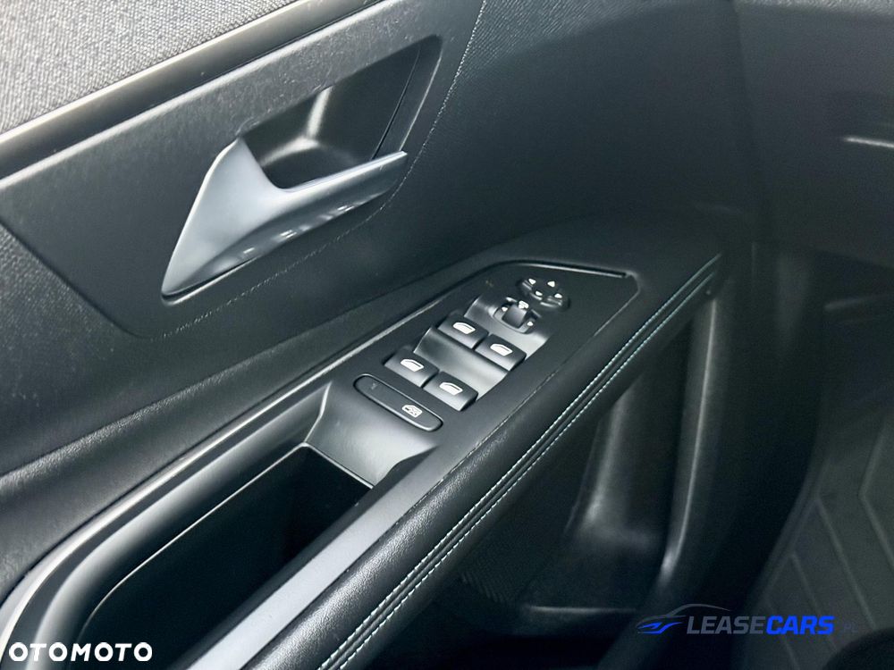 Peugeot 3008 PureTech 130 Stop & Start GPF Allure - 19