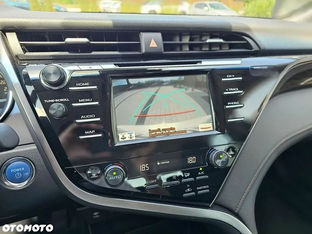 Toyota Camry 2.5 Hybrid Prestige CVT - 27