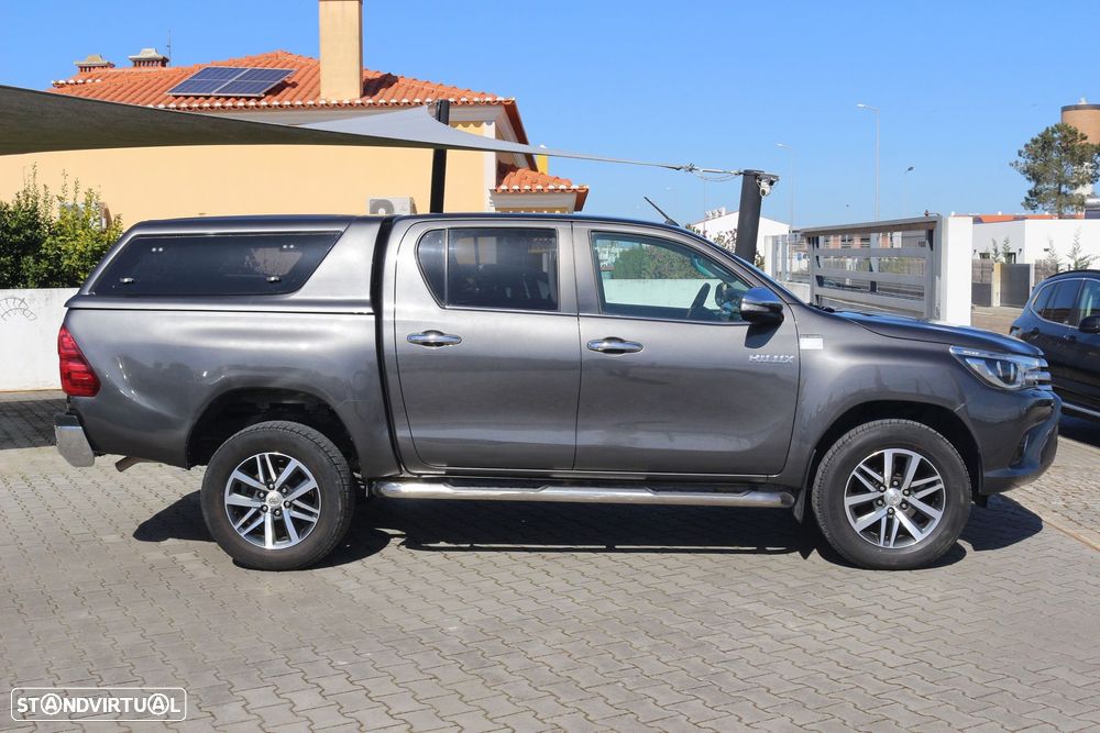 Toyota Hilux 2.4 D-4D 4WD Tracker - 17