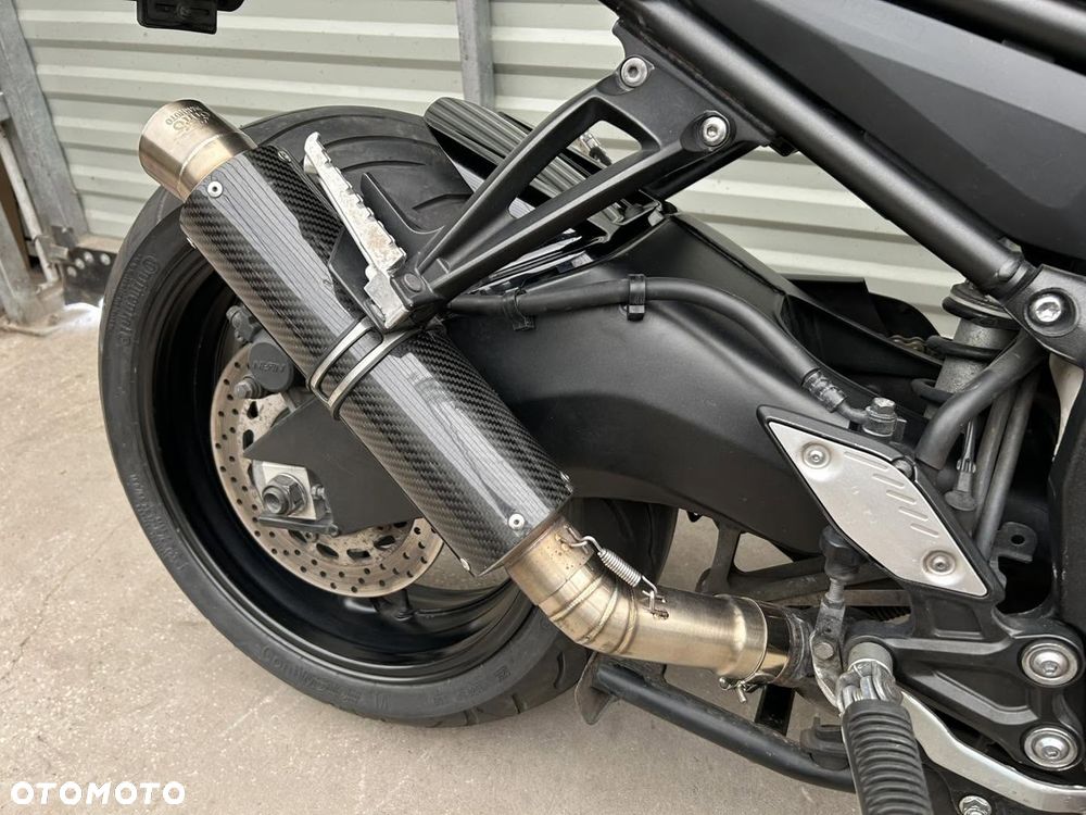 Yamaha FZ8 - 12