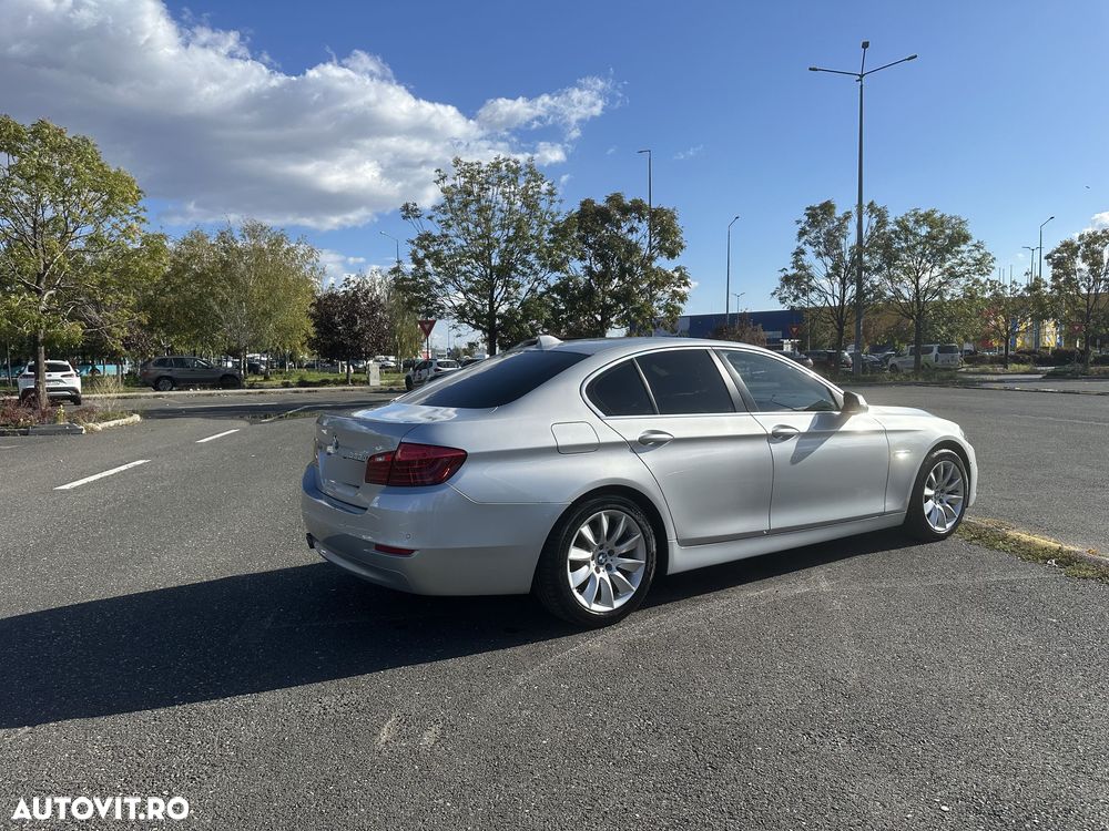 BMW Seria 5 525d xDrive AT - 3