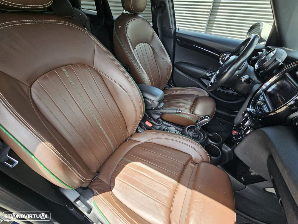 MINI 5 Portas Cooper D Auto - 25
