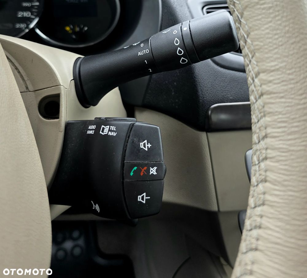 Renault Fluence - 24