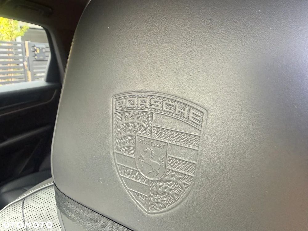 Porsche Cayenne - 25