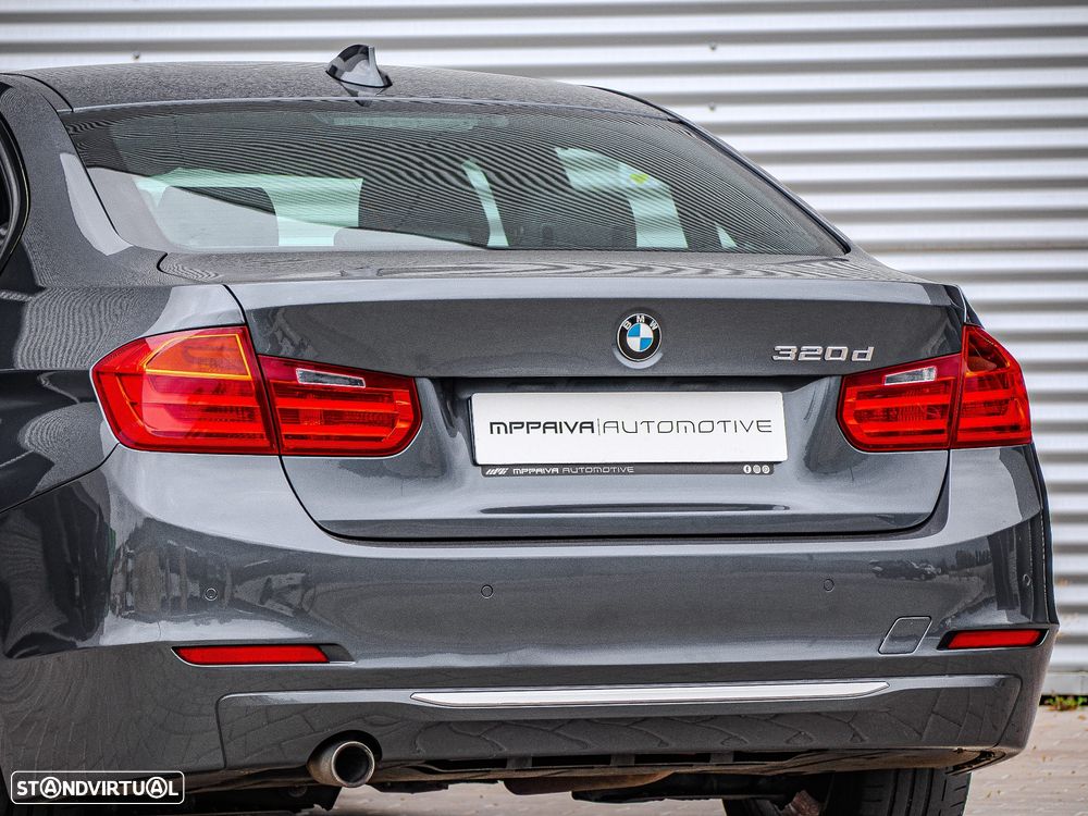 BMW 320 d Auto Line Modern - 9