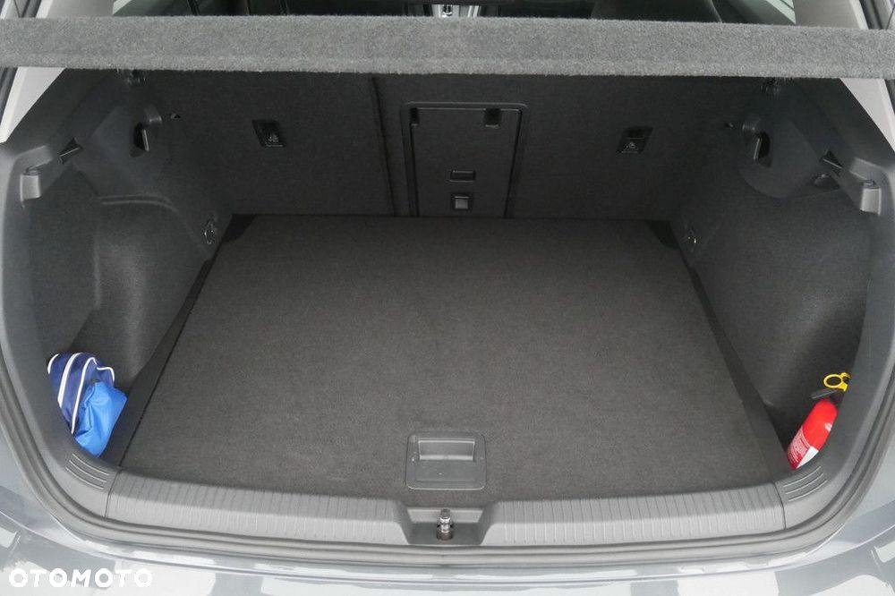 Volkswagen Golf - 16