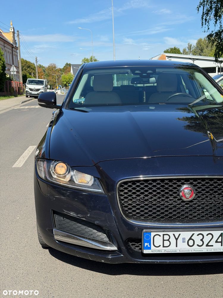 Jaguar XF 2.0 i4D Pure - 9