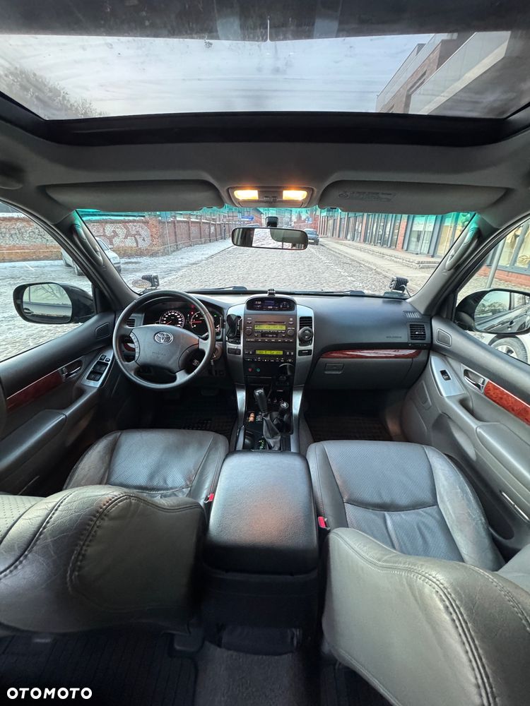 Toyota Land Cruiser - 8