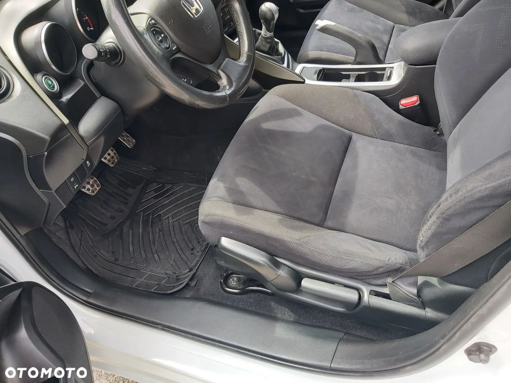 Honda Civic 1.8 i-VTEC Comfort Black Edition - 9