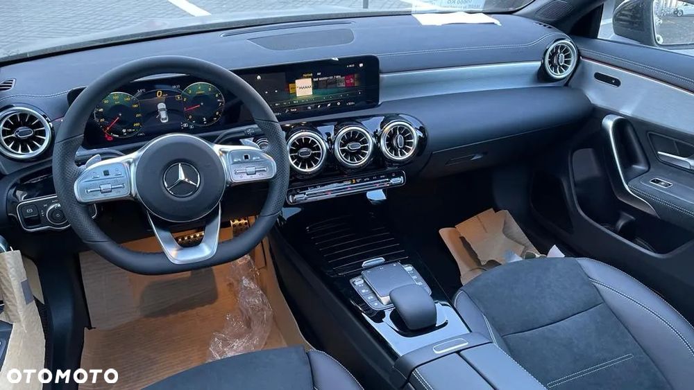 Mercedes-Benz CLA 250 AMG Line 7G-DCT - 5