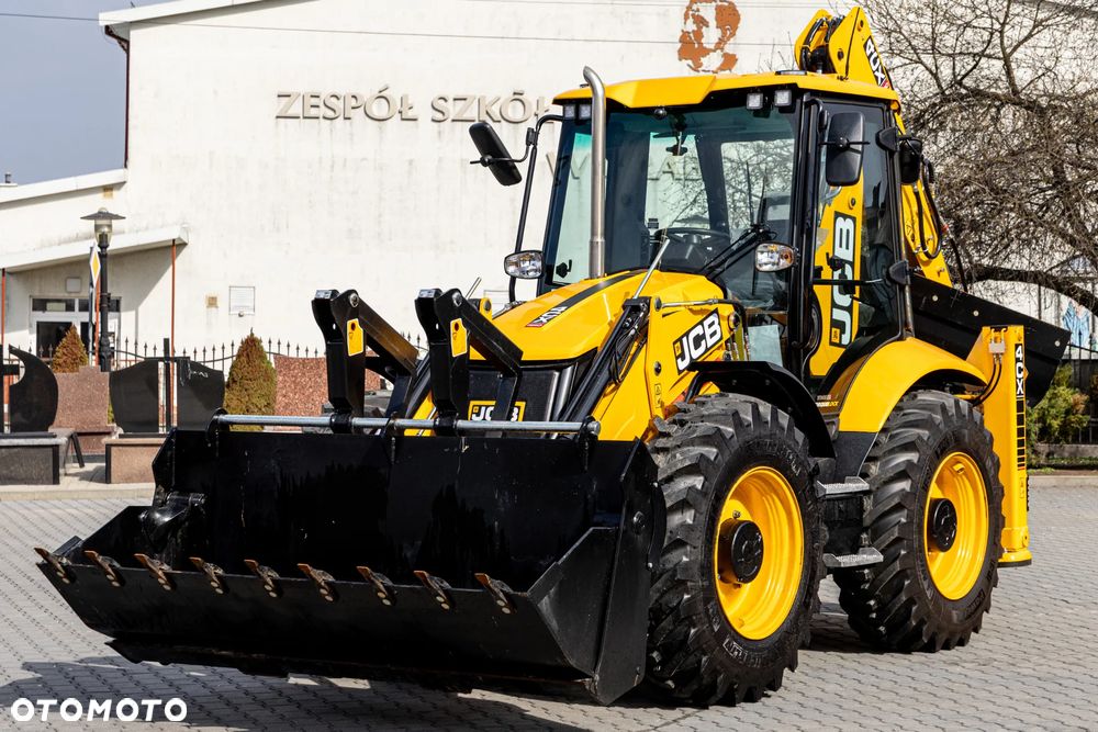 JCB 4CX PRO - 4